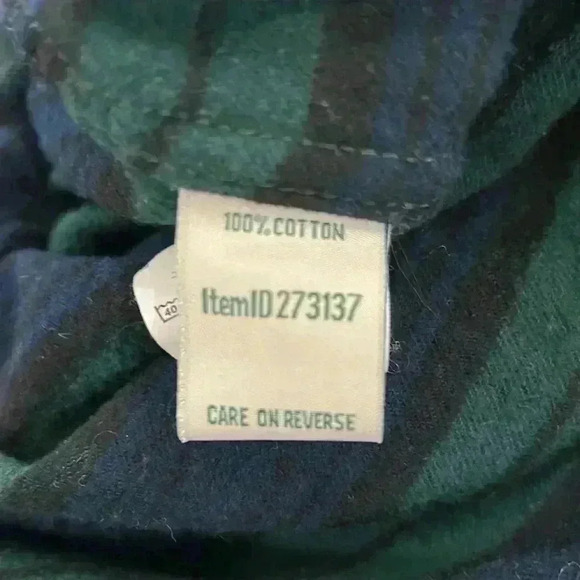 LL Bean Mens Relaxed Fit 100% Cotton button up shirt Sz Medium - Picture 4 of 5